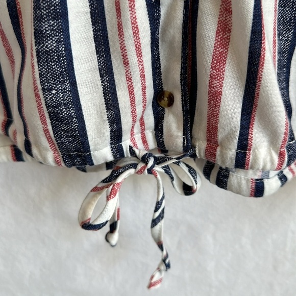 Eden & Olivia red, white, and blue button-down shirt, size M - Picture 7 of 11